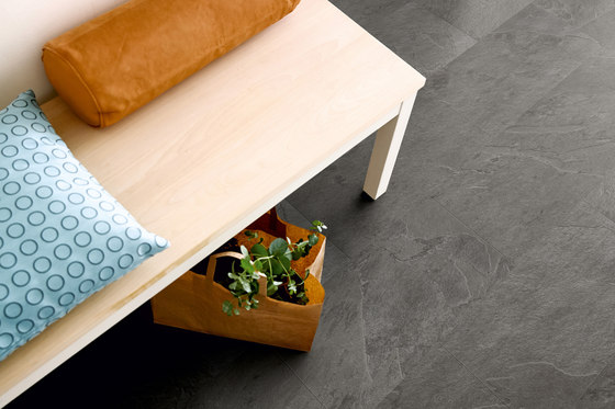 Classic Plank vinyl grey chalet pine | Dalles en plastiques | Pergo