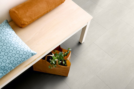 Classic Plank vinyl nordic white oak | Synthetic tiles | Pergo