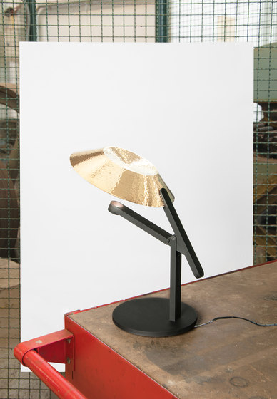 BIG-GAME – Hammer-Lamp Gold | Lampade tavolo | Wiener Silber Manufactur
