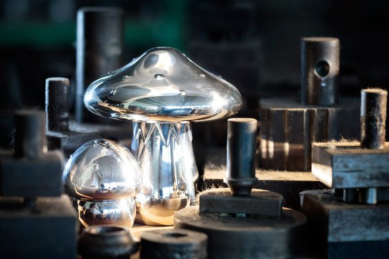 Wolfgang Joop – Magic Mushrooms Centerpiece Dunkles Holz | Salz & Pfeffer | Wiener Silber Manufactur