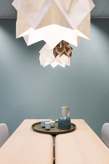 Moth Lamp - Autumn Green | Lampade sospensione | Studio Snowpuppe