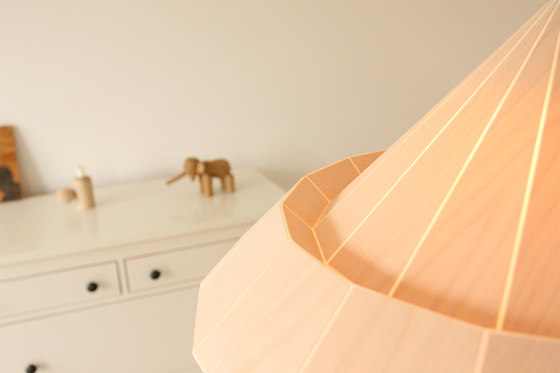 Woodpecker Lamp – Birch Wood | Pendelleuchten | Studio Snowpuppe
