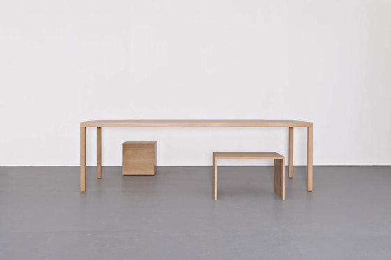 RELIKT sidetable / stool | Tables d'appoint | Sanktjohanser