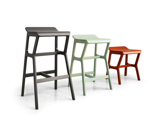 Nhino 0012 H77 | Bar stools | TrabÀ