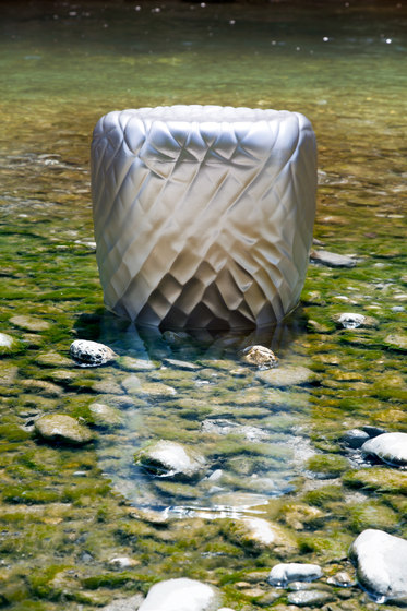 River Stone - Coffe Table | 903.60 | Couchtische | Tonon