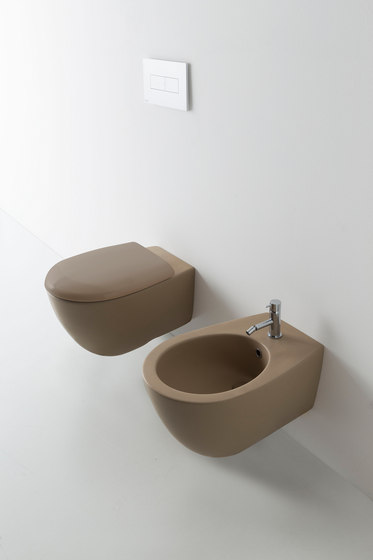 Bagno Di Colore Floor Mounted WC | WC | Globo