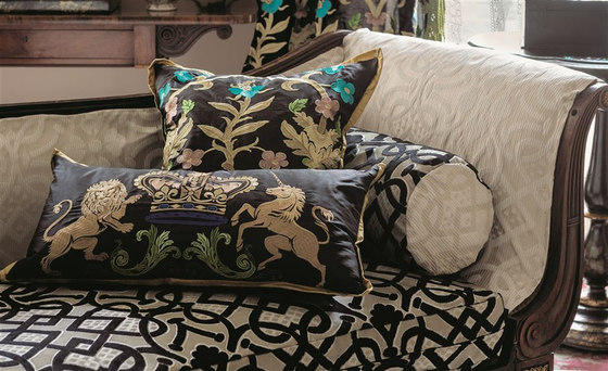 St. James's Fabrics | Savigny - Ebony | Tissus de décoration | Designers Guild