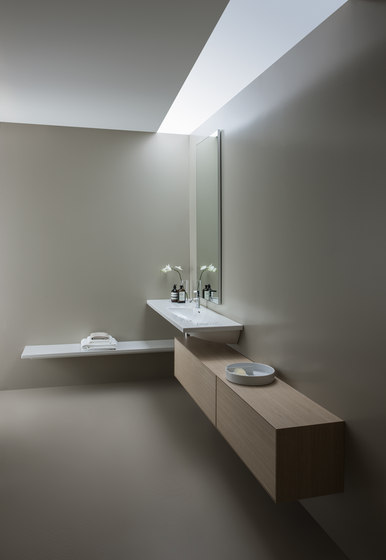Boutique | Armoire mi-haute | Meubles muraux salle de bain | LAUFEN BATHROOMS