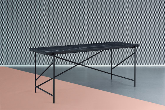 Desk BLACK on BLACK - White Marble | Esstische | HANDVÄRK