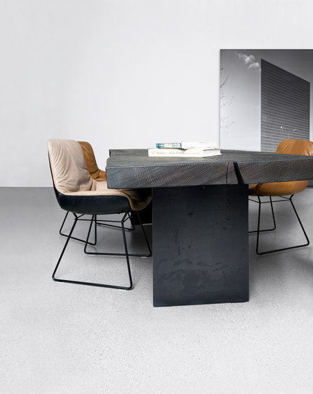 SK 01 Monolith Table | Dining tables | Janua