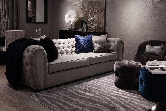 Windsor sofa | Canapés | The Sofa & Chair Company Ltd