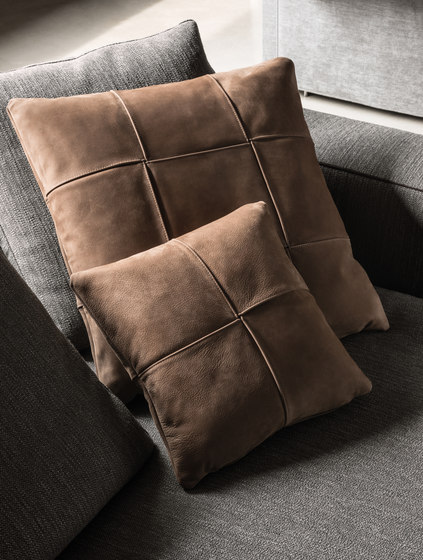 Cross Cushion | Cushions | Minotti