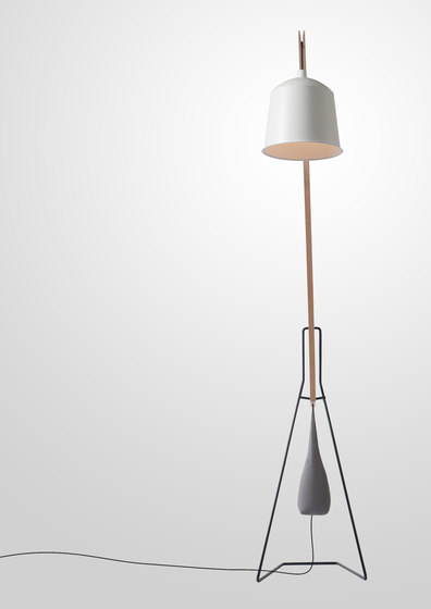 A Floor Lamp | Lámparas de pie | Covo
