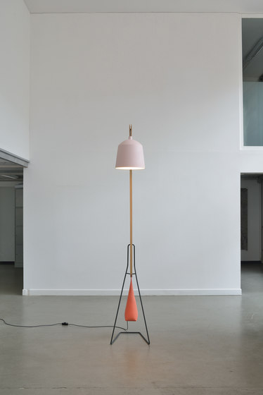 A Floor Lamp | Lámparas de pie | Covo