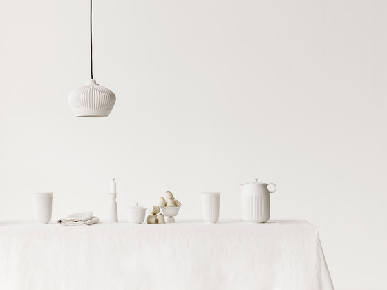 Tsé Tea cup with foot | Dinnerware | Lyngby Porcelæn