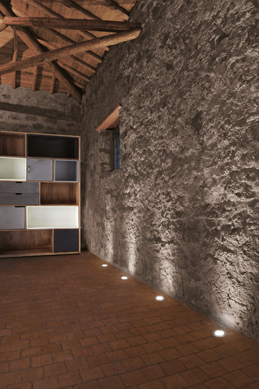 Chiara Mid-Power LED / Ghiera in Acciaio Inox - Vetro Sabbiato - 24Vdc | Lampade outdoor parete | Ares