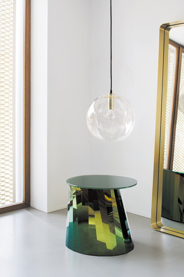 Pli Side Table Low | Tables d'appoint | ClassiCon