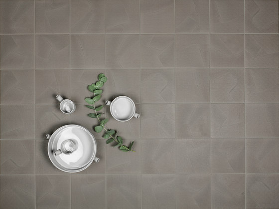 Warp Clear Marsala | Ceramic tiles | LIVING CERAMICS