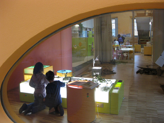 Light table | Mesas para niños | PLAY+