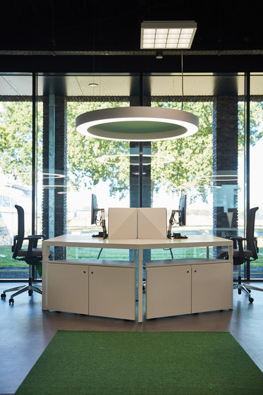 Trigon Workplace System | Desks | Lande