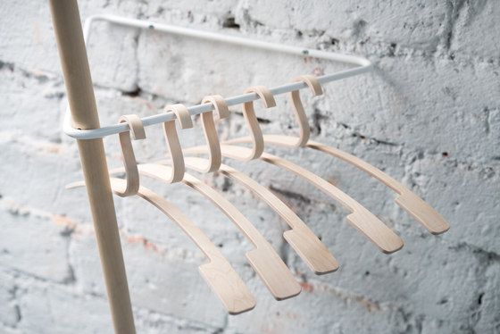 KAARI Hanger, set of 5 | Coat hangers | Nordic Hysteria