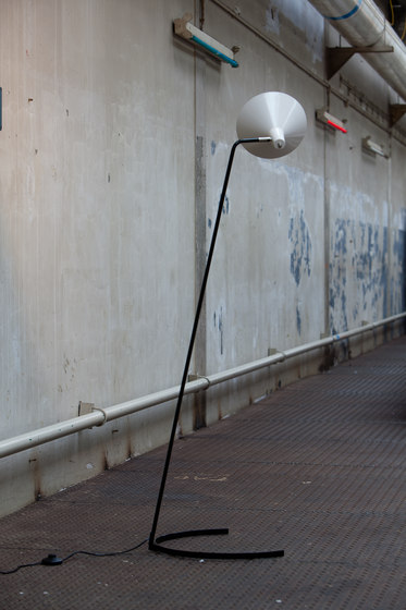Floor Lamp No.1505: The Horse Shoe | Free-standing lights | ANVIA