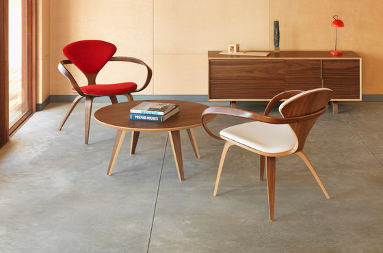 Cherner Lounge Chair and Ottoman | Poltrone | Cherner