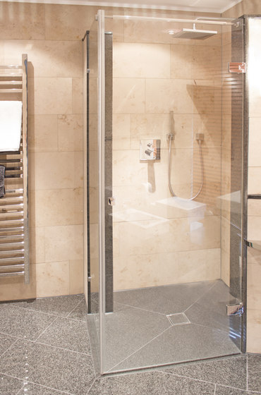 Sirio Shower System | Shower door fittings | MWE Edelstahlmanufaktur