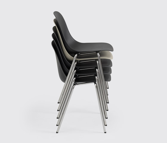 Fiber Side Chair | Wood Base | Chaises | Muuto
