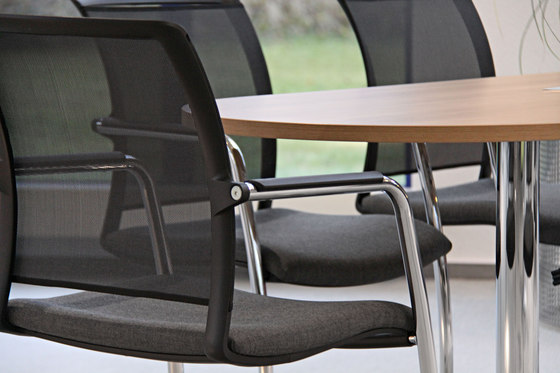 Prio 570/10 S-VP | Stühle | Stechert Stahlrohrmöbel
