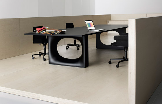 Holo Meeting | Contract tables | Kristalia