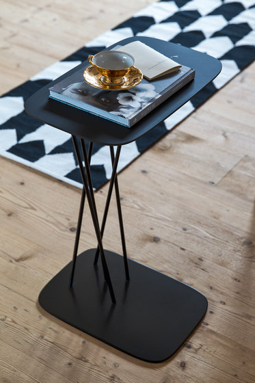 Mika Table Base | Tables d'appoint | Bross