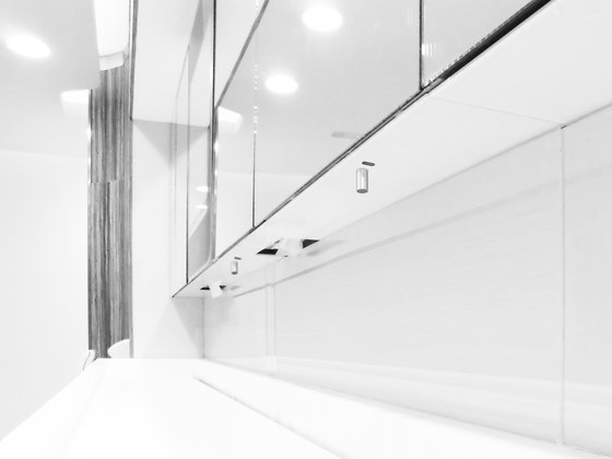 SWAR 700 - Behind the Mirror Soap Water Air | Rubinetteria lavabi | Stern Engineering
