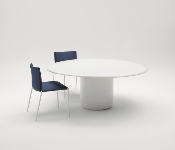 Gon | Dining tables | Paola Lenti