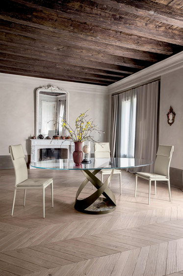 Capri | Dining tables | Tonin Casa