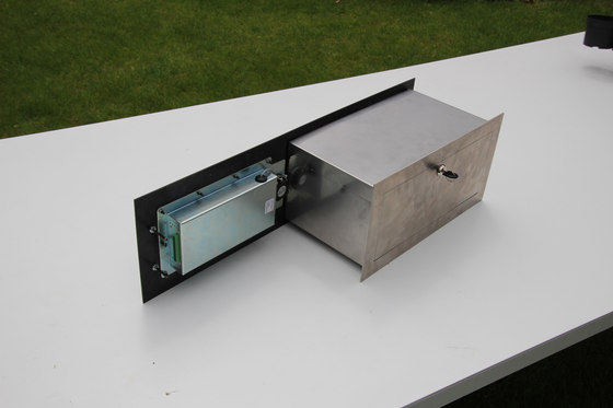 Letterbox with wireless system in bronze matt | Briefkästen | FASTTEL BELGIUM