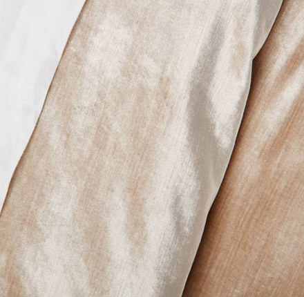 Washed Luster Velvet Duvet Cover | Colcha | Distributed by Williams-Sonoma, Inc. TO THE TRADE