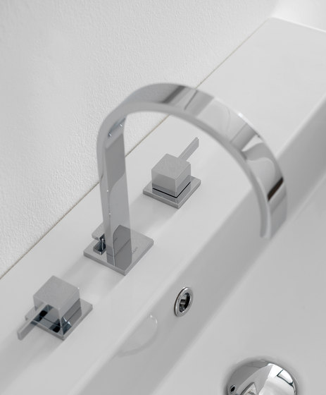 Qubic - Single lever basin mixer high - 12cm spout | Grifería para lavabos | Graff