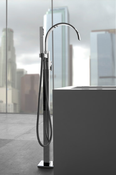 Sade - Shower head with shower arm - complete set | Shower controls | Graff
