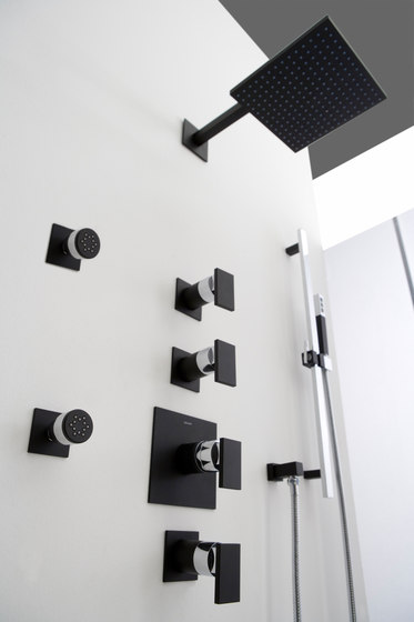 Solar - Shower head with shower arm - complete set | Duscharmaturen | Graff