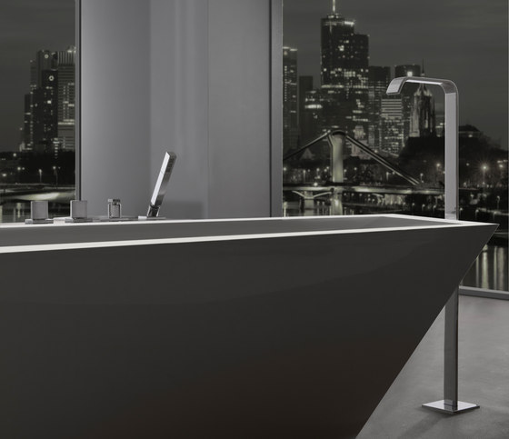 Targa - Wall-mounted bath & shower mixer with hand shower set | Duscharmaturen | Graff