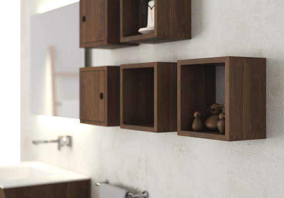 Stool with shelf | Taburetes / Bancos de baño | Idi Studio