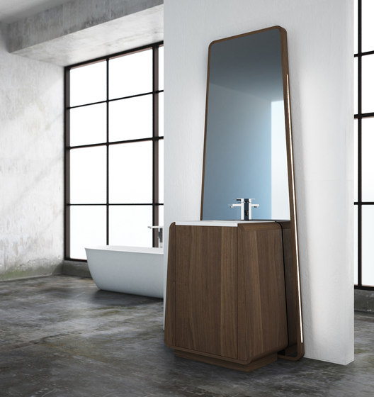 Totem small mirror | Specchi da bagno | Idi Studio