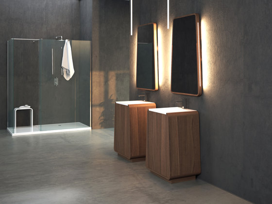Totem small mirror | Espejos de baño | Idi Studio