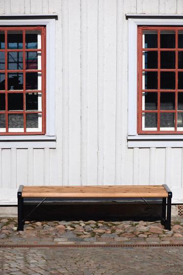 Gripsholm | Table | Sitzbänke | Hags