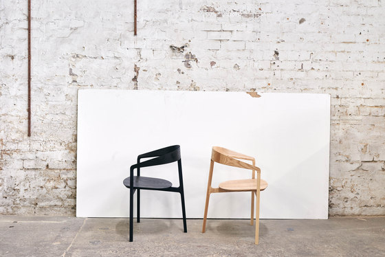 Bow Chair | Chaises | DesignByThem