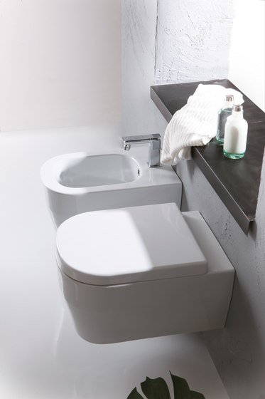 Tutto Evo - Water closet pan with cistern bottom Wc Back to wall - S/P trap water entrance | WC | Olympia Ceramica