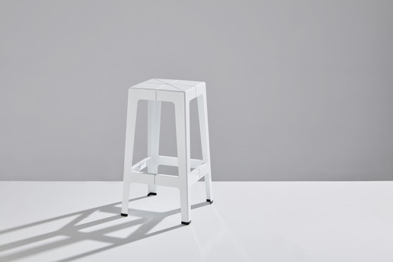 Tuck Table | Dining tables | DesignByThem