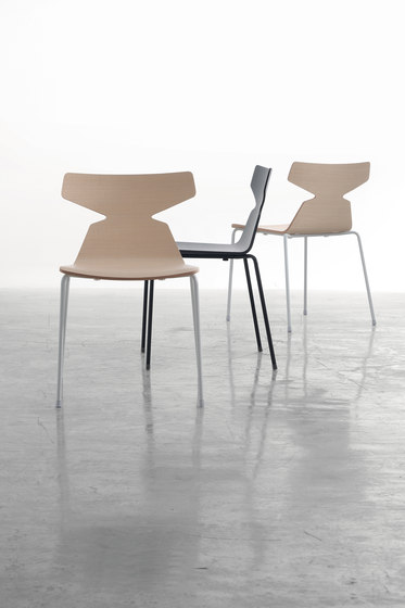 Pop 240.01 | Chairs | Softline - 1979