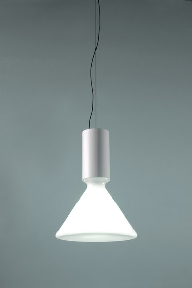 Pin C370 | Lámparas de techo | ANDCOSTA